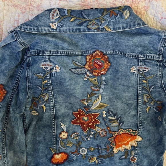 Driftwood large Embroidered Denim Jacket - Picture 7 of 13